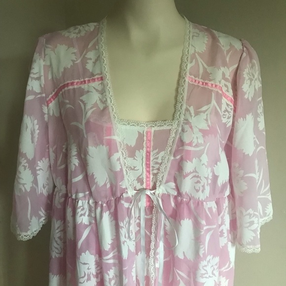 Vintage Pink Floral Night Gown Robe Set Ribbon Lace Lingerie Made in England - Picture 2 of 12